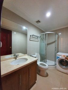 nhà vệ sinh phòng khách