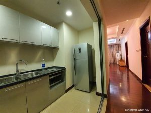 Phòng bếp khách căn hộ Royal City 88m2 cho thuê